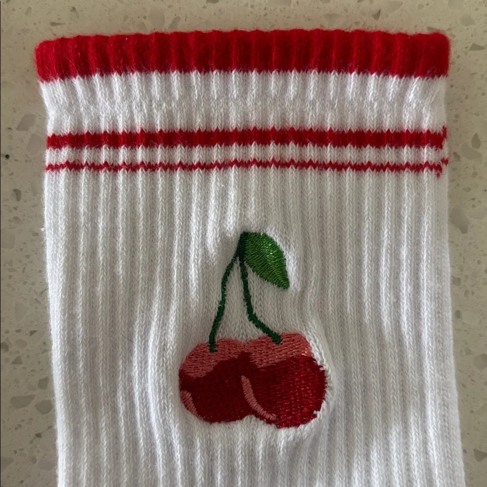 Pilates socks barre 🍒❤️ - Picture 2 of 5